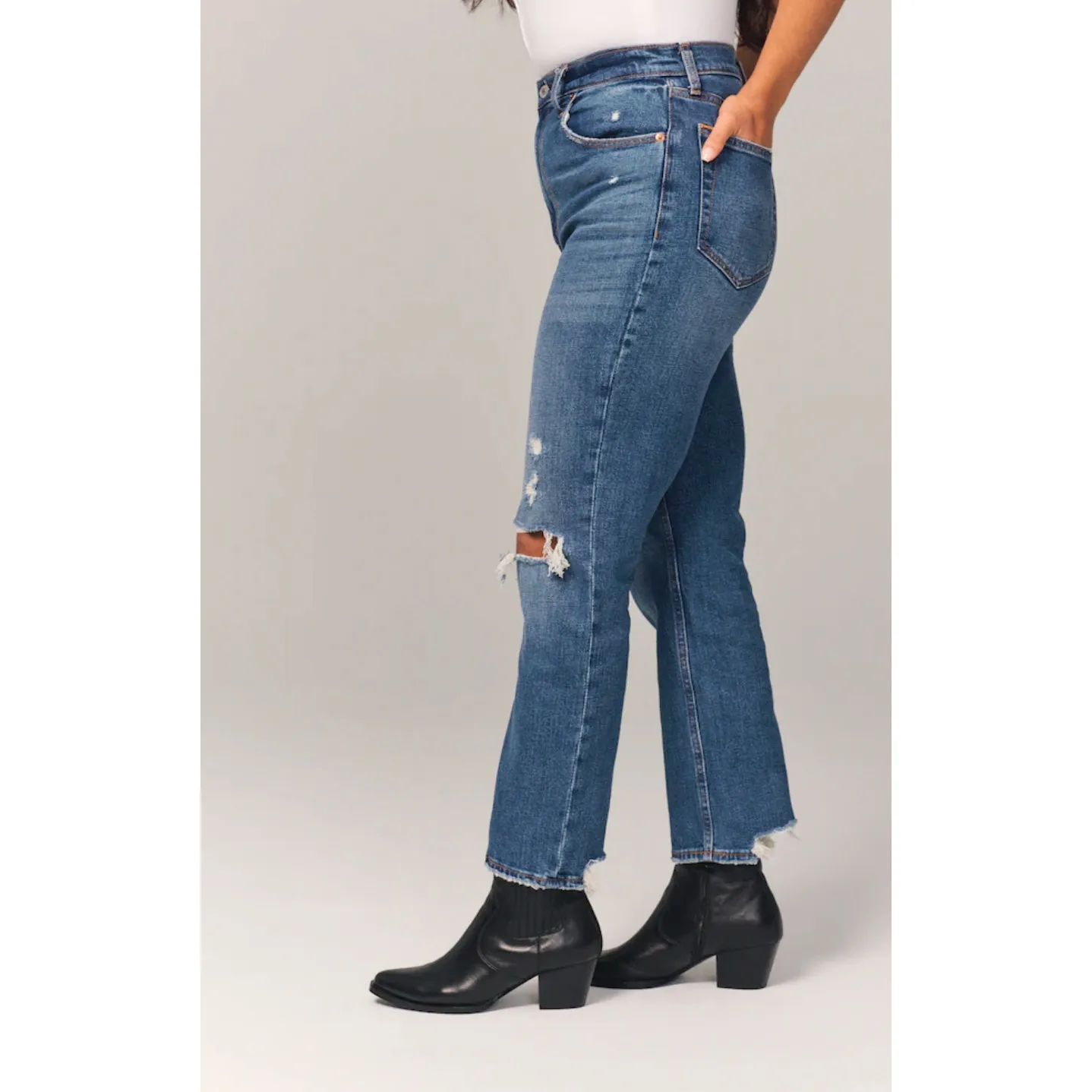 Abercrombie & Fitch Fitted Ultra High Rise Ankle Straight Distressed Denim Jeans - Image 4