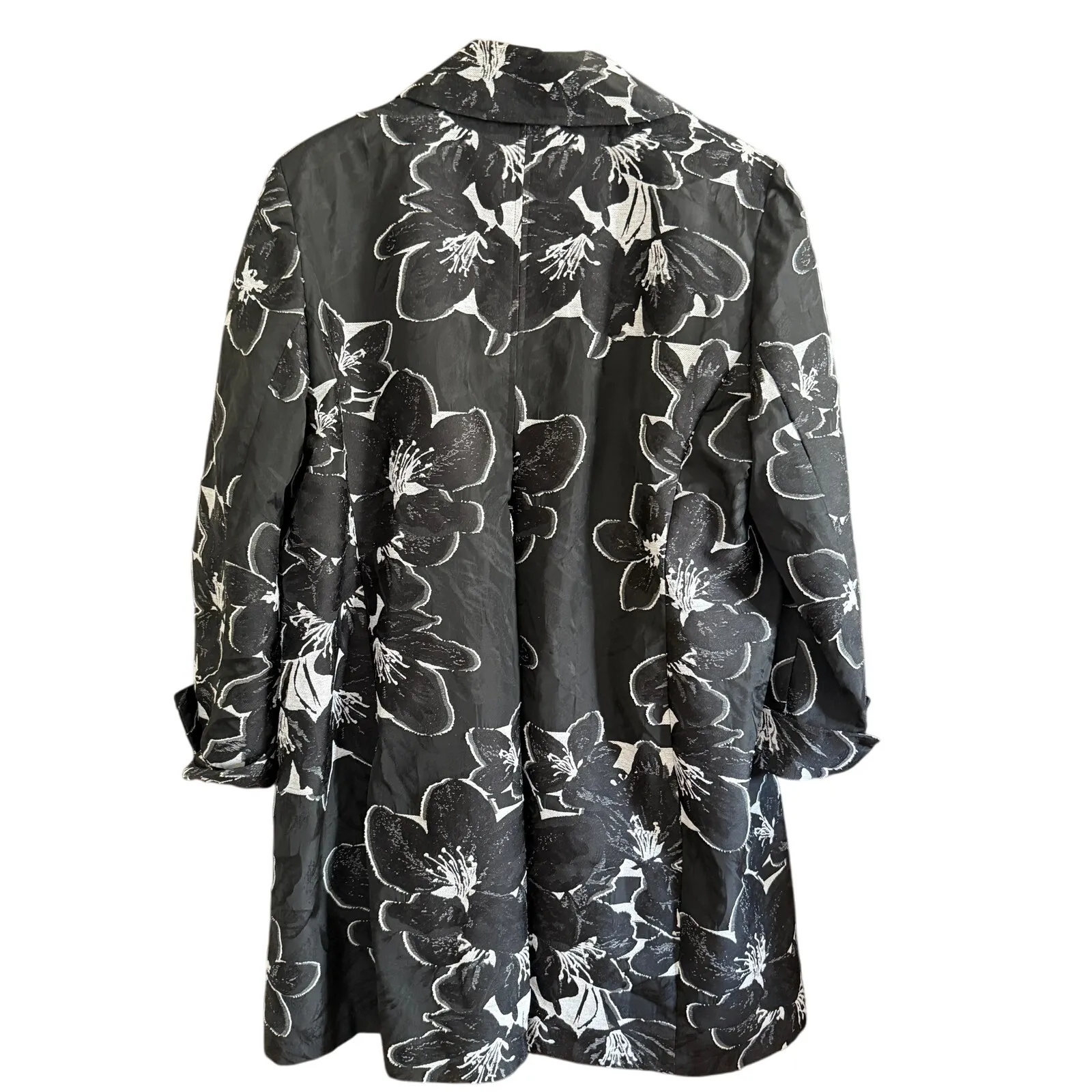 CHICO's Black and White Floral Jacquard Light Jacket | Chico's 3 / US Size 16-18 - Image 2