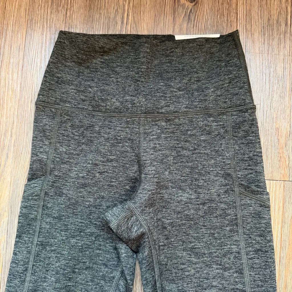 NWT Offline by Aerie The Hugger Legging Green Gray Small - Image 3