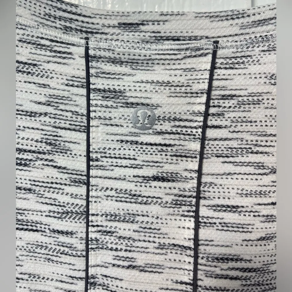 Lululemon Long Distance short sleeve tiger space dye black and white top - Image 4
