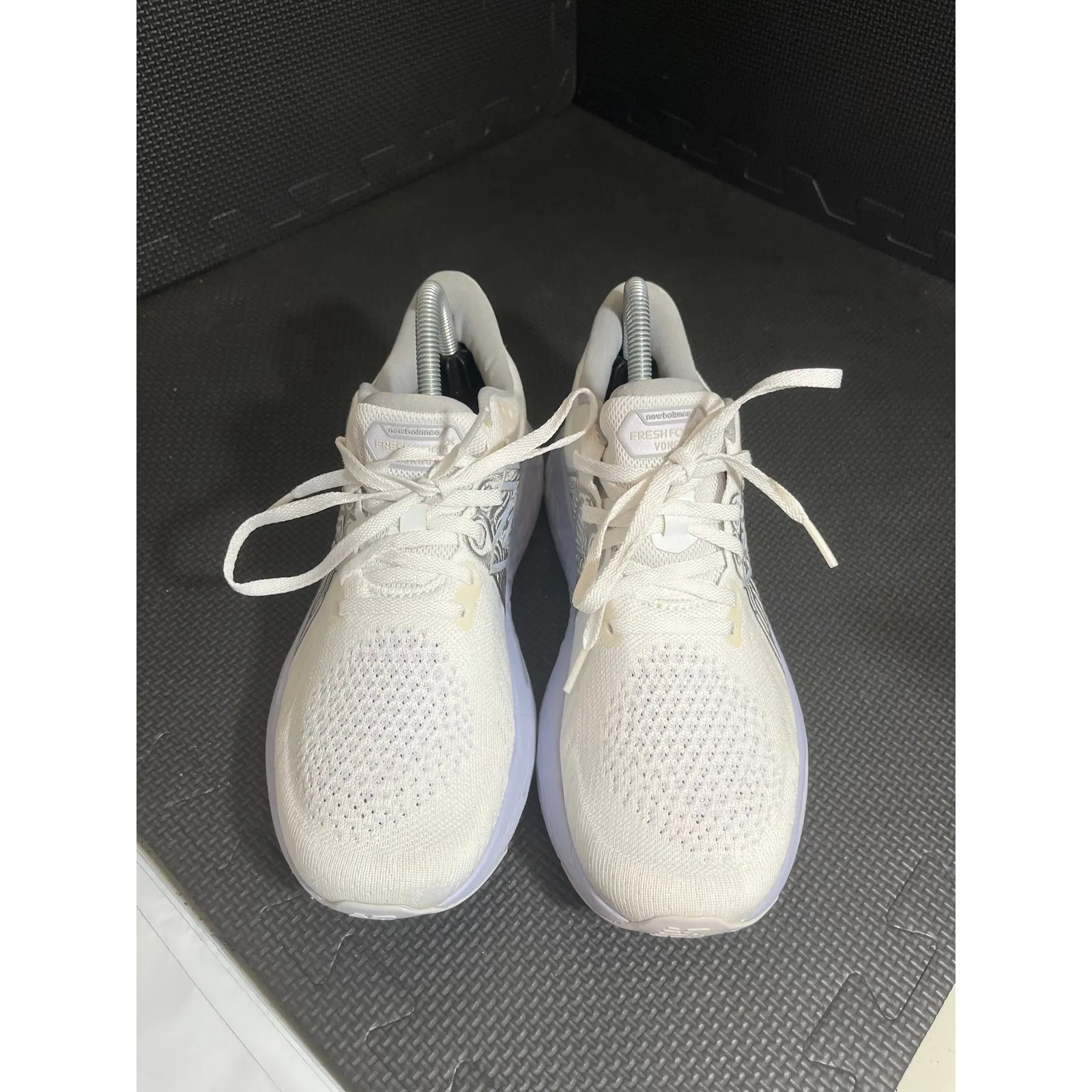 New Balance Fresh Foam X Vongo v5 Womens 9 Shoes Road Race Stability‎ Lavender - Image 2