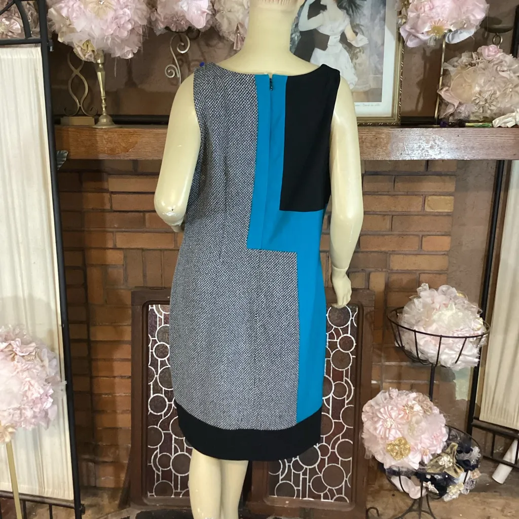 WHITE HOUSE BLACK MARKET GRAY, BLACK AND BLUE COLOR BLOCK KNIT SHIFT DRESS (14) - Image 5