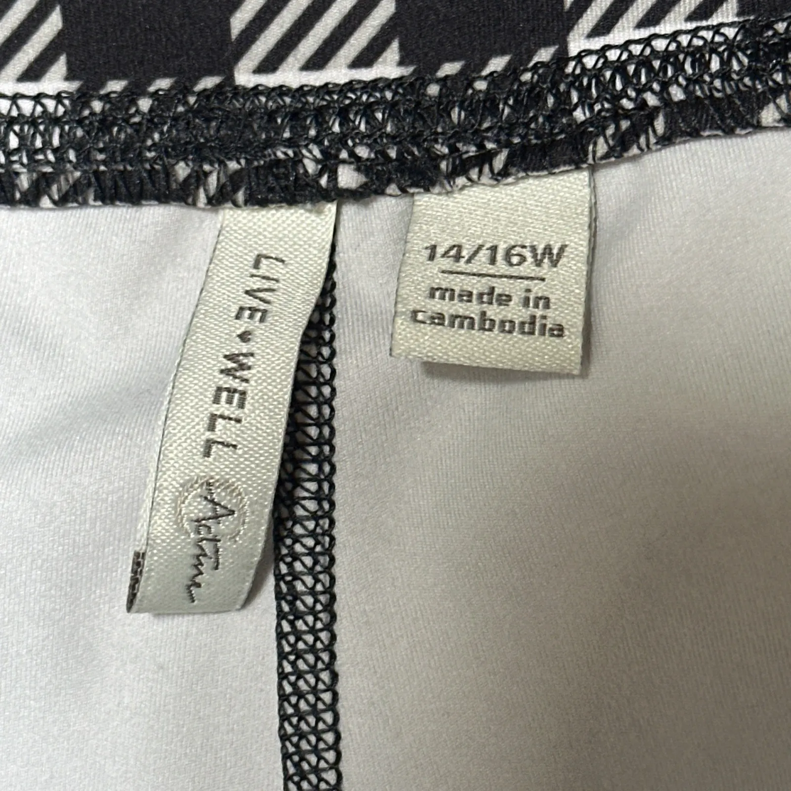Live Well Athleisure Plaid Pocket Leggings Women's Size 14/16W Black White - Image 4