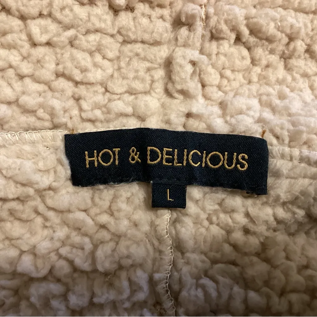 HOT & DELICIOUS FAUX LEATHER VEST BROWN WITH SHERPA Sz. LG SOFT & WARM w/POCKETS - Image 6