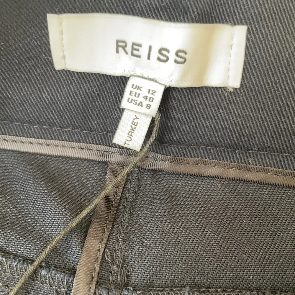 Reiss April cotton pleat front navy blue shorts 8 NWT - Image 9