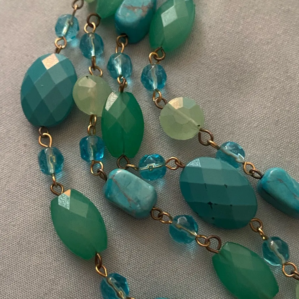 Vintage Green Beads Beaded Multi Strand Choker Necklace On Gold Tone Chain - Image 2