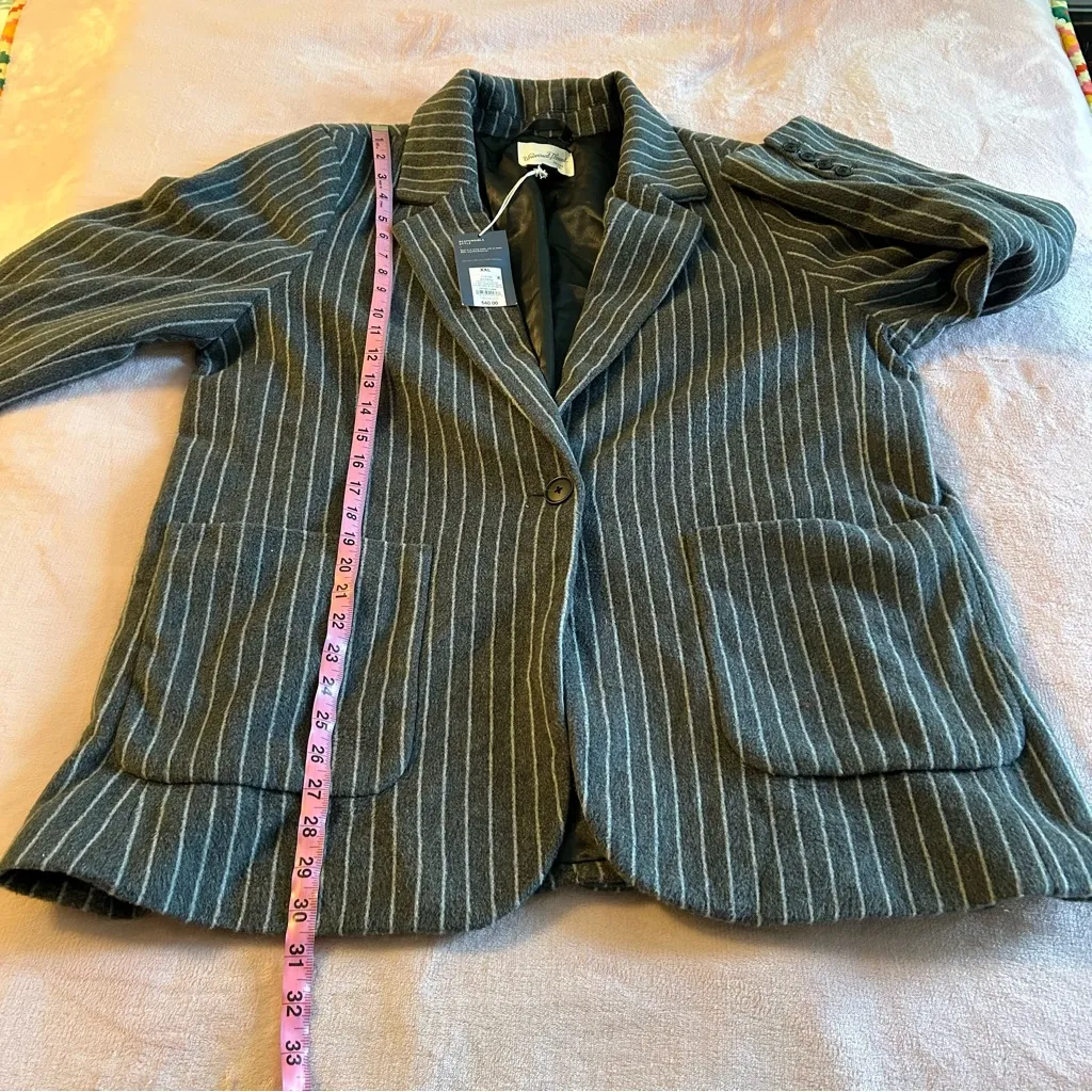 Universal Thread gray pinstriped single button blazer XXL soft fuzzy office - Image 6