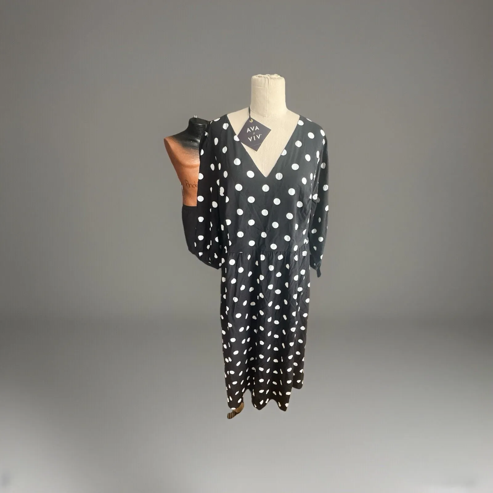 Womens Ava And ViV Xxl Polka Dot, V Neck Dress NEW W T - Image 2