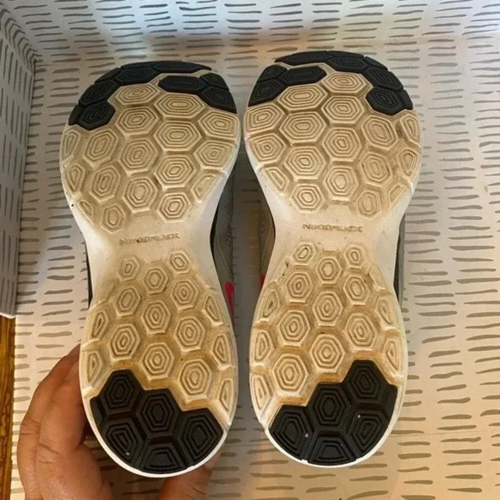 Nike FLEX TR5 women’s size 8 GRAY PINK‎ - Image 7