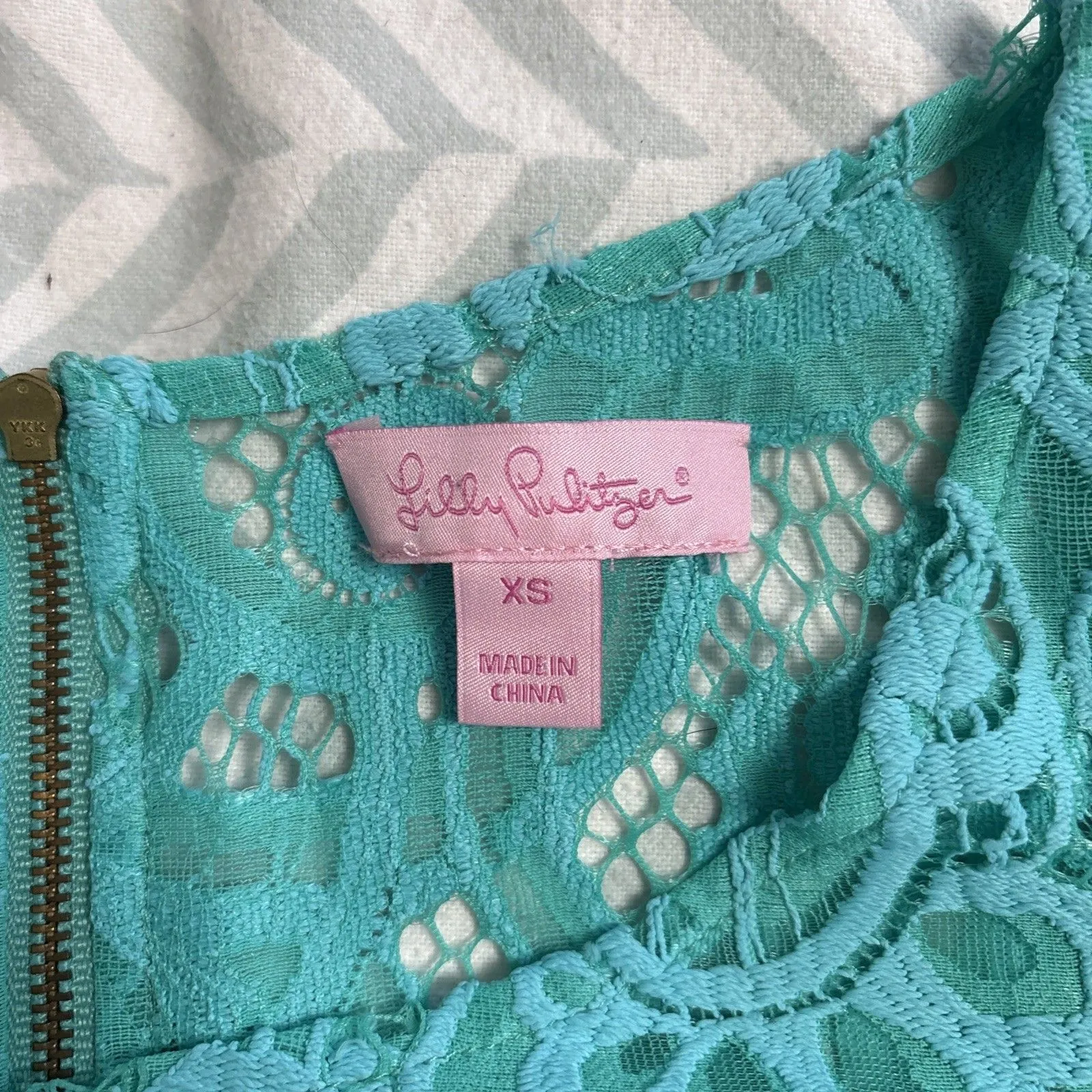 Lilly Pulitzer Top Size XS Lace Teal Blue Short sleeve Shirt Top Blouse - Image 4