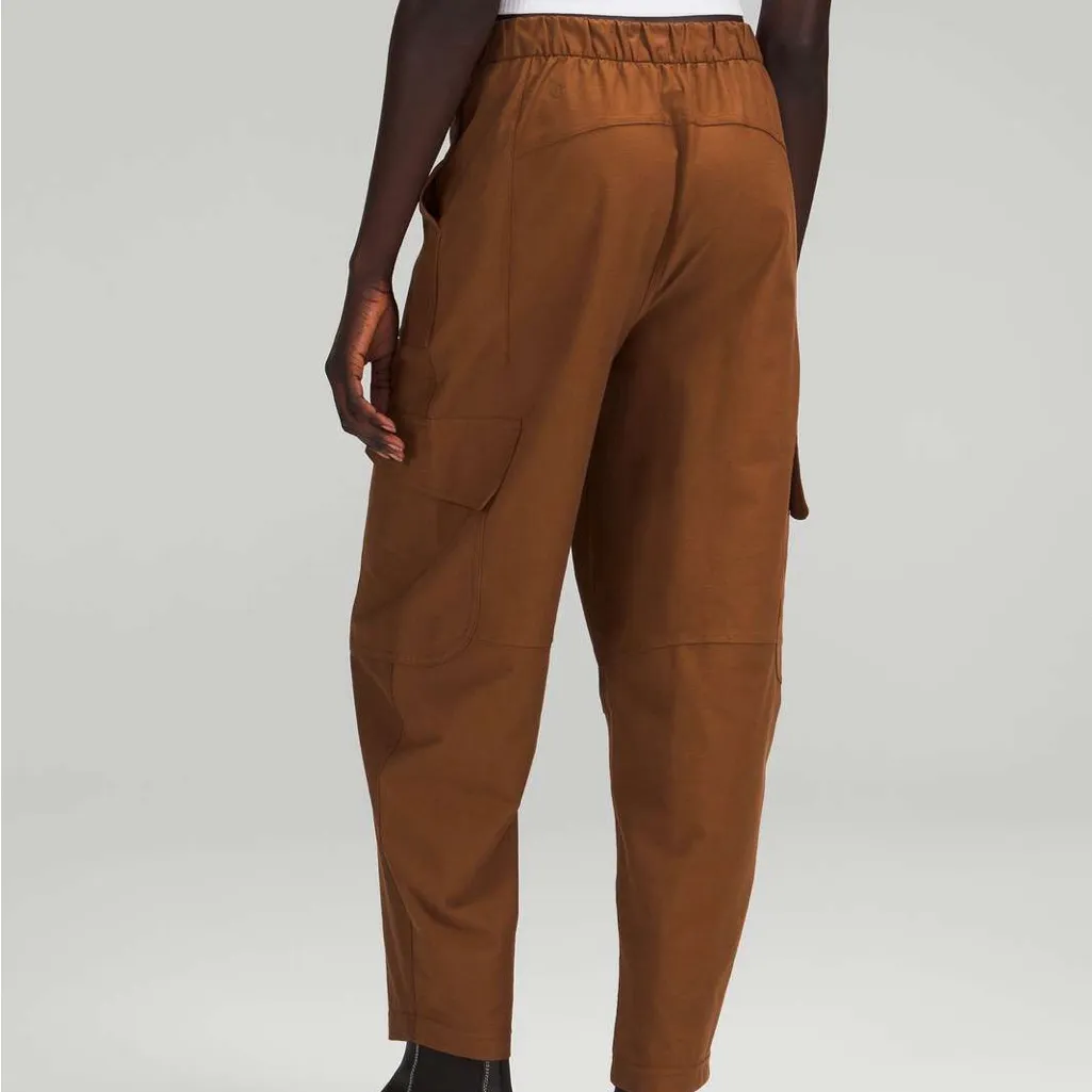 Lululemon Light Utilitech Cargo Pocket High Rise Pant Size 28 Roasted Brown - Image 2