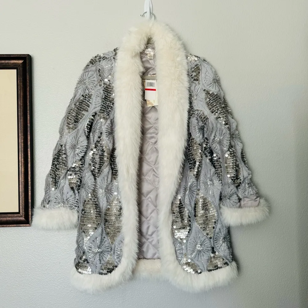 NWT Band of the Free Boho Sequin Faux Fur Open Front Jacket Size XS Gray - Image 3