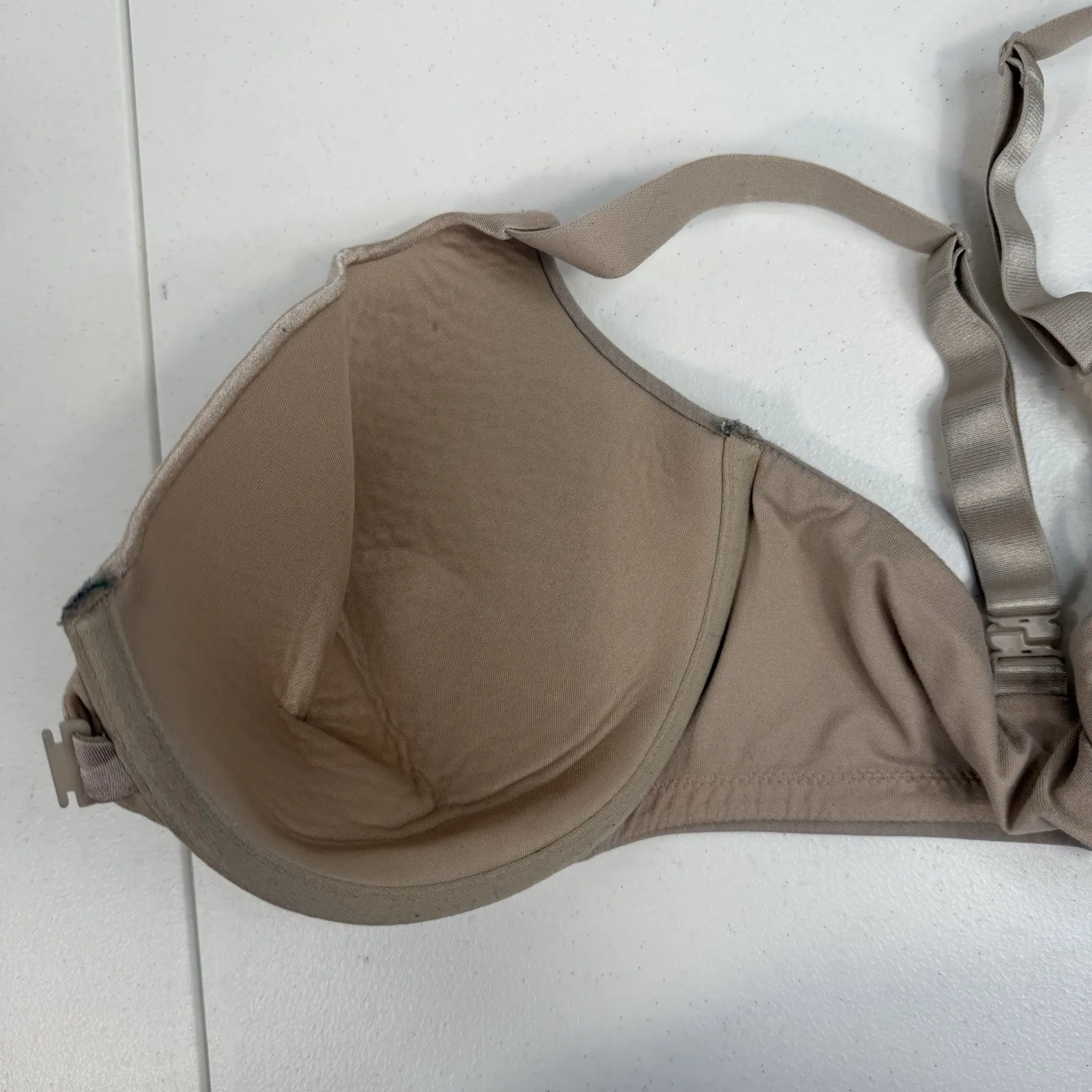 Vanity Fair 38DD 75339 Illumination Front Close Lined T Shirt Bra Underwire Tan - Image 10