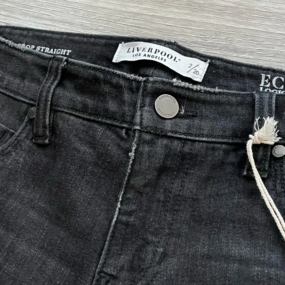 NWT Liverpool Kennedy Crop Straight Jeans in Costa Mesa Grey Wash | 2/26 - Image 7