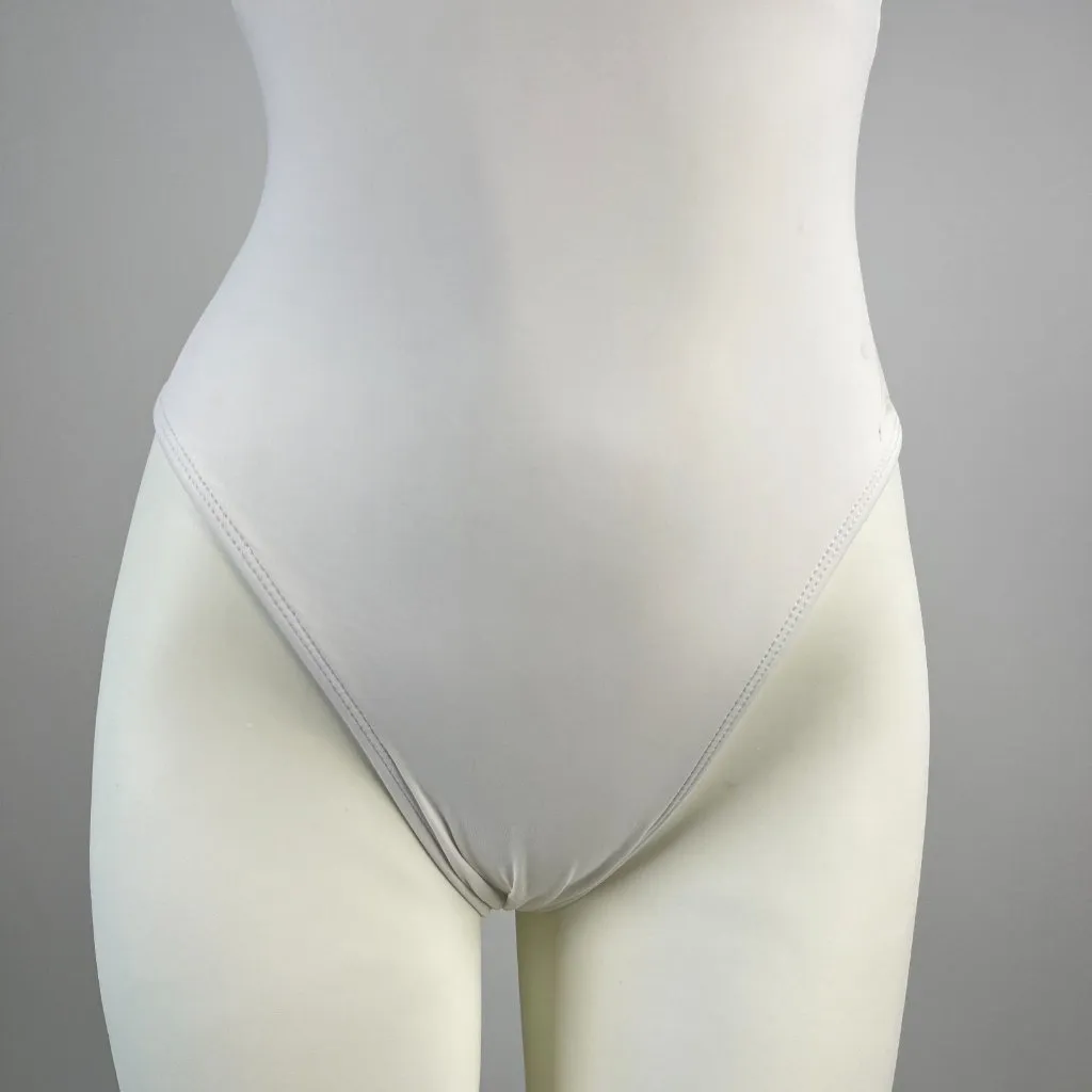 NWOT Juicy Couture 1PC Swimsuit White Embroidered Floral Swimwear Size XS - Image 4