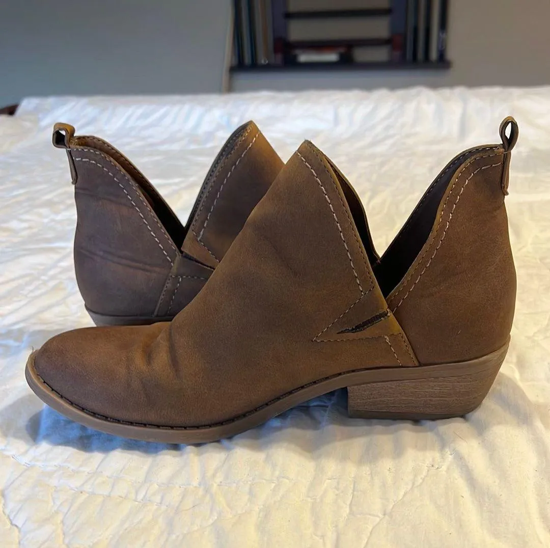 Universal Thread Booties - Image 7