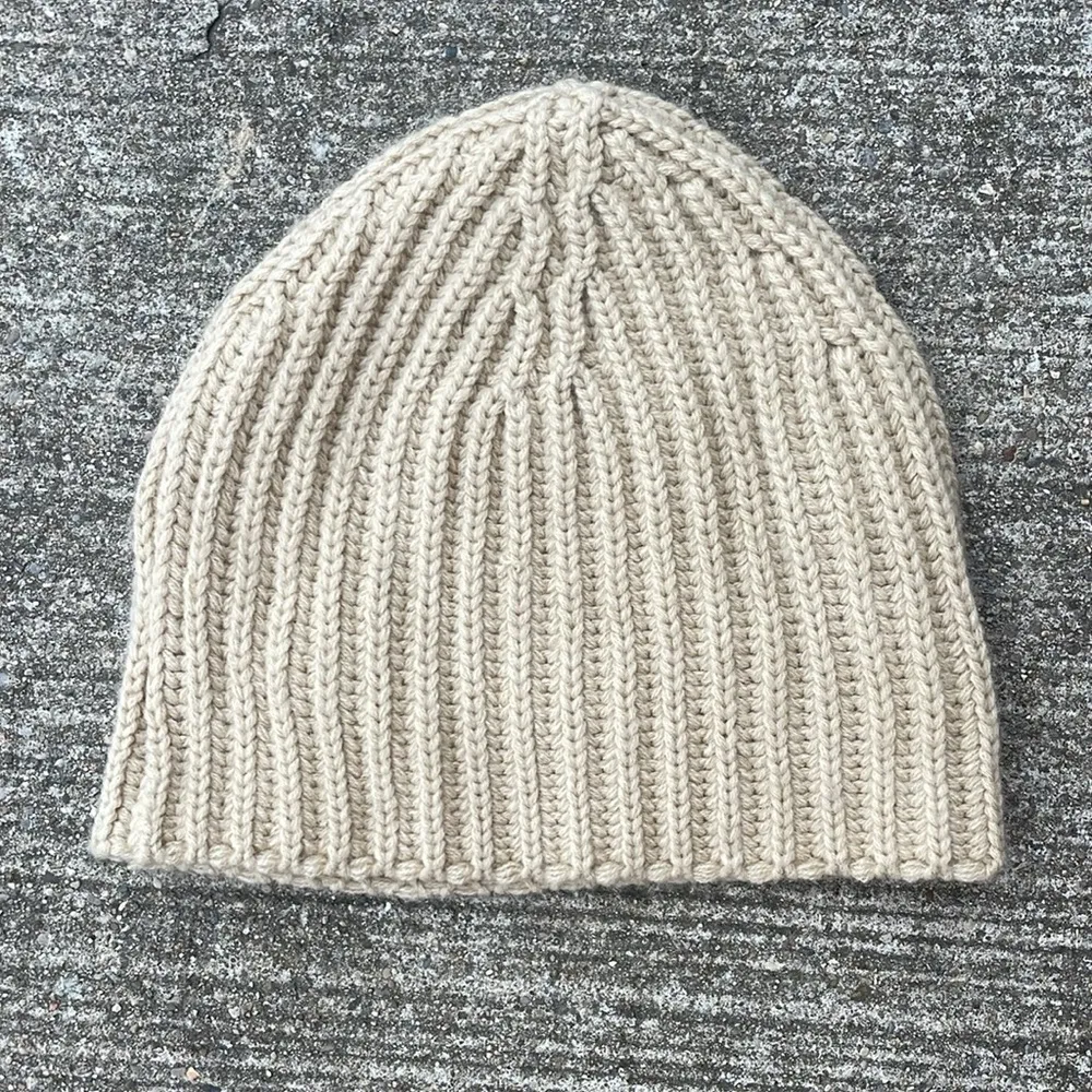 Tabitha Webb tan off white beige floral embroidered beanie hat knitted flowers - Image 3