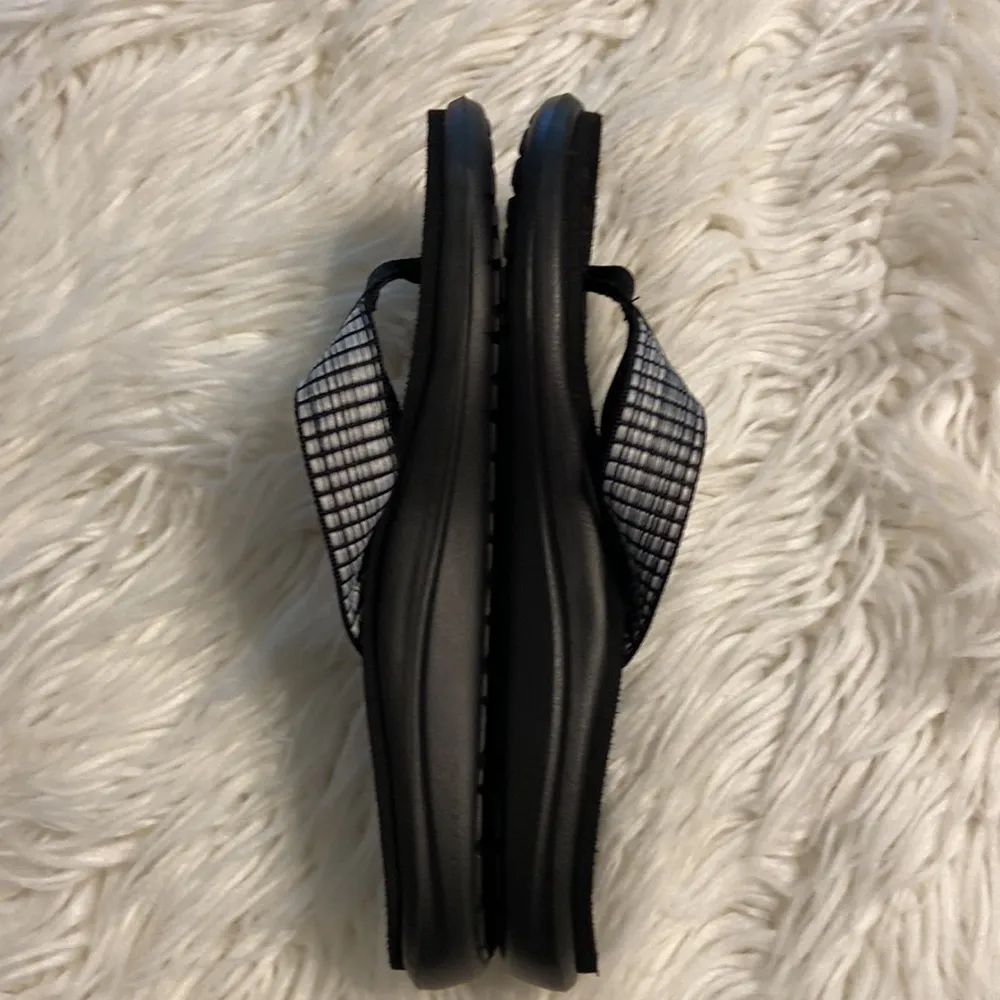 TEVA Sandals size 8 BNWOT see all photos - Image 6