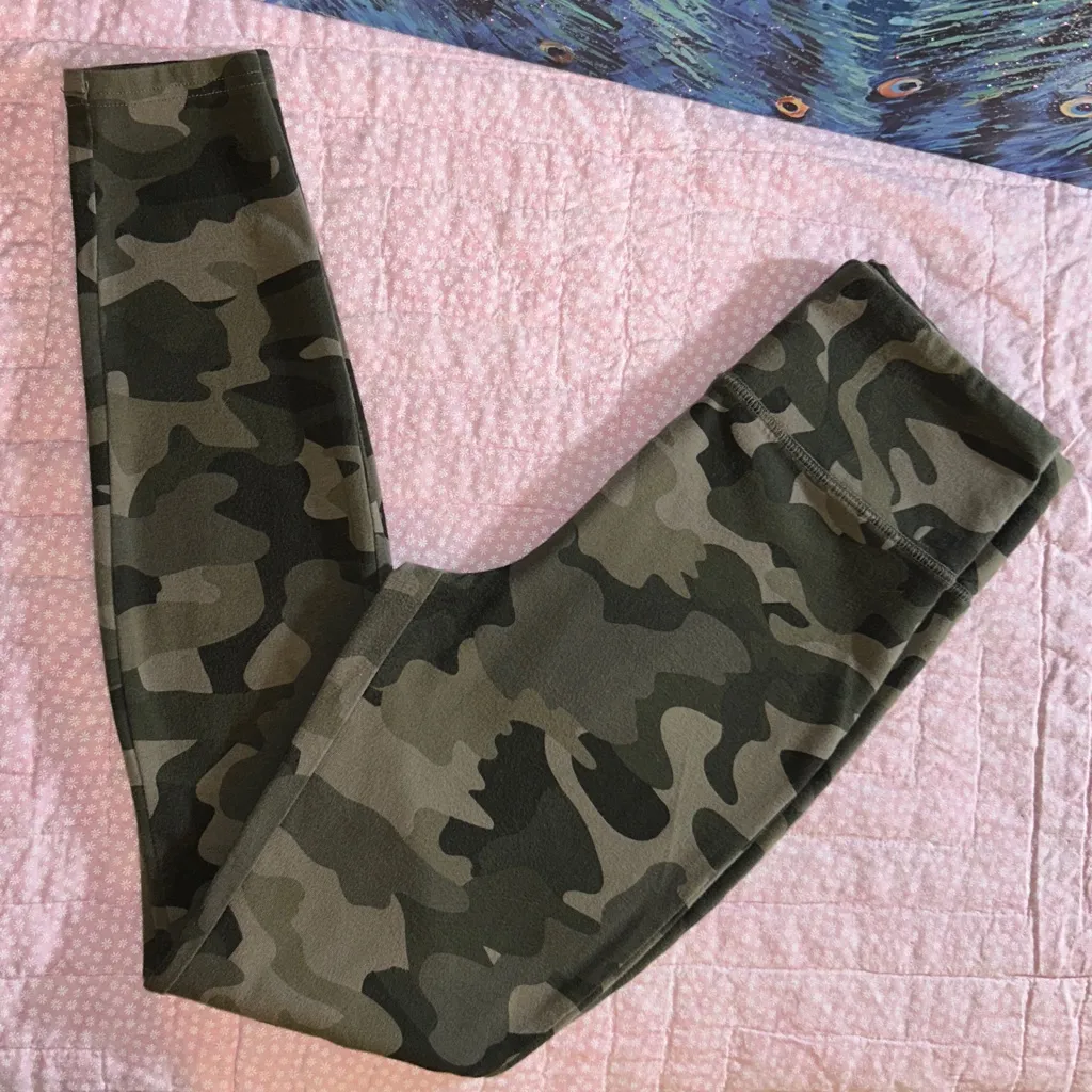 Wild Fable Size XS Camo High Waistband Leggings - Image 7