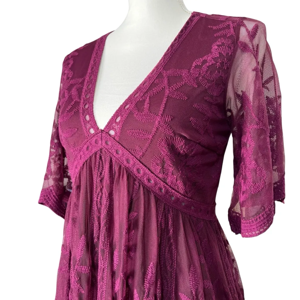 Pinkblush Burgundy Scalloped Edge Lace Overlay Empire Waist Maxi Dress Size S - Image 7