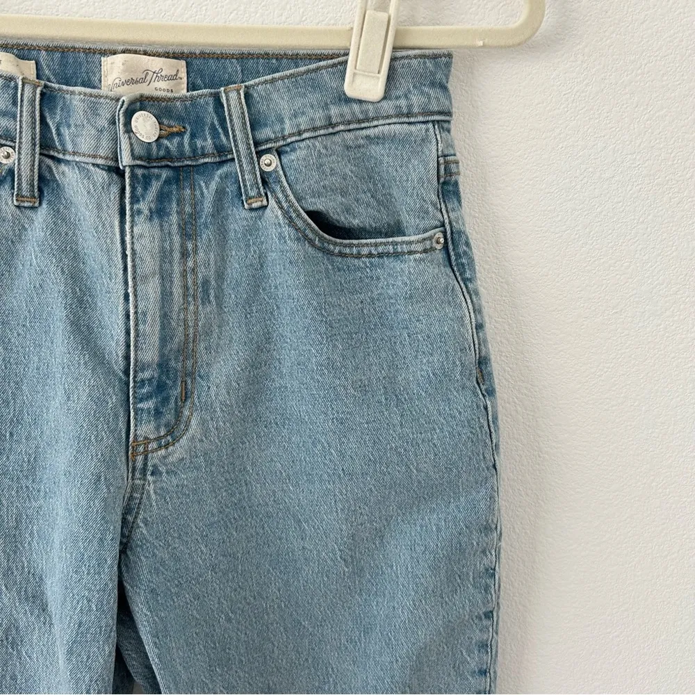 Universal Thread Vintage Straight Light Wash Jeans - Image 3