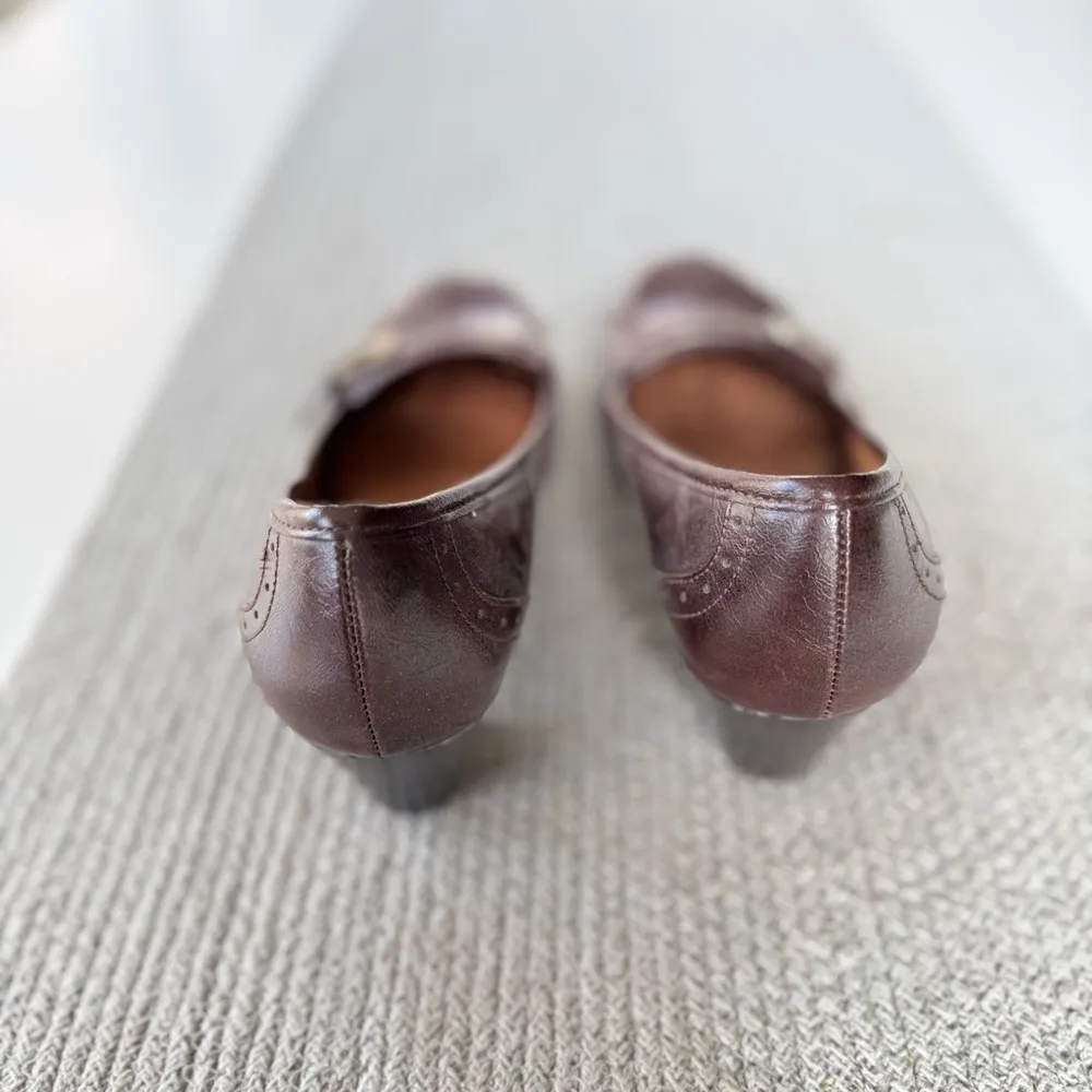 Life Stride Reese Oxblood Brown Heeled Loafers w Fringe Gold Buckles Size 9.5 - Image 8