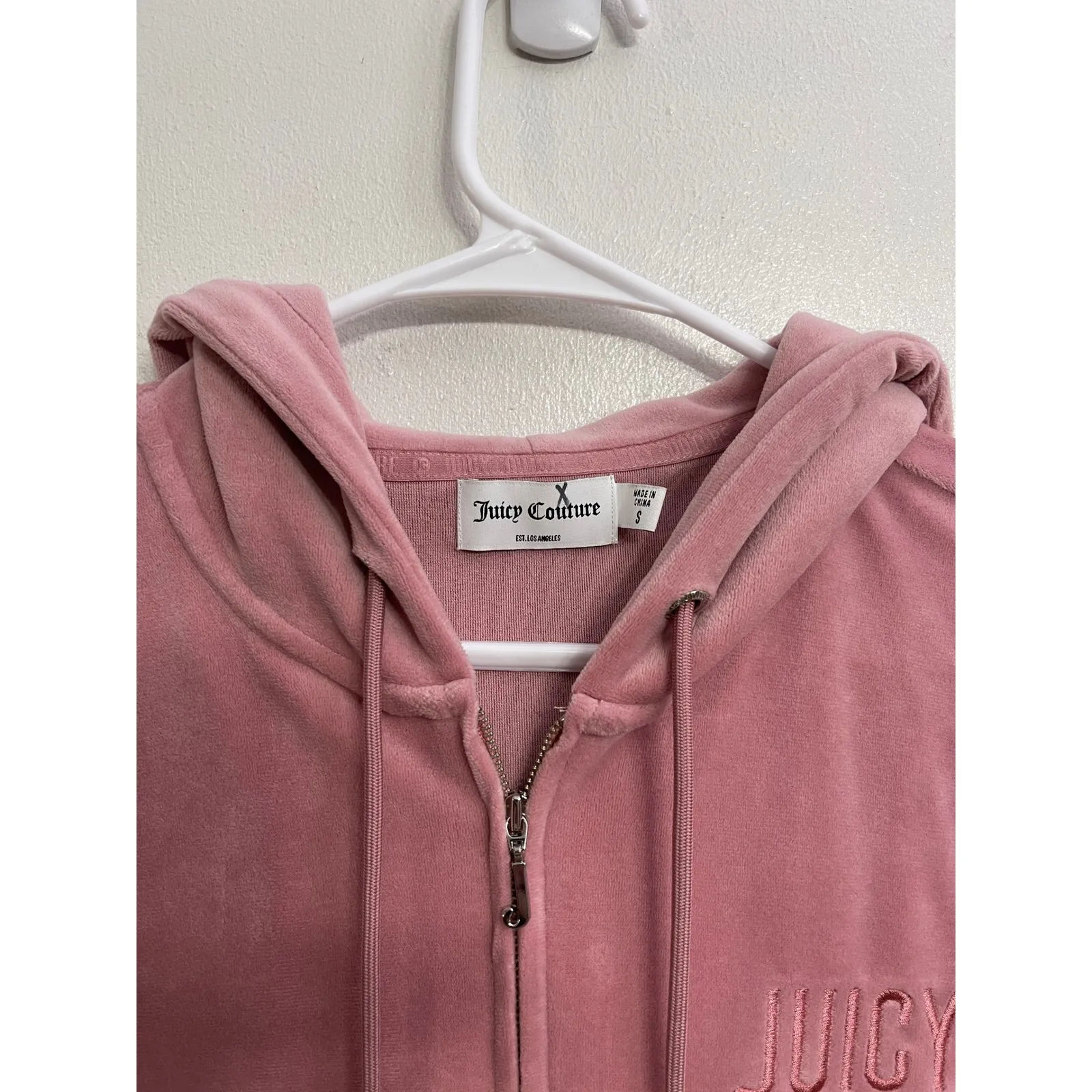 Juicy Couture Pink Velour Zip Hoodie Y2K Cropped Zip Up Jacket Small Mallcore - Image 3