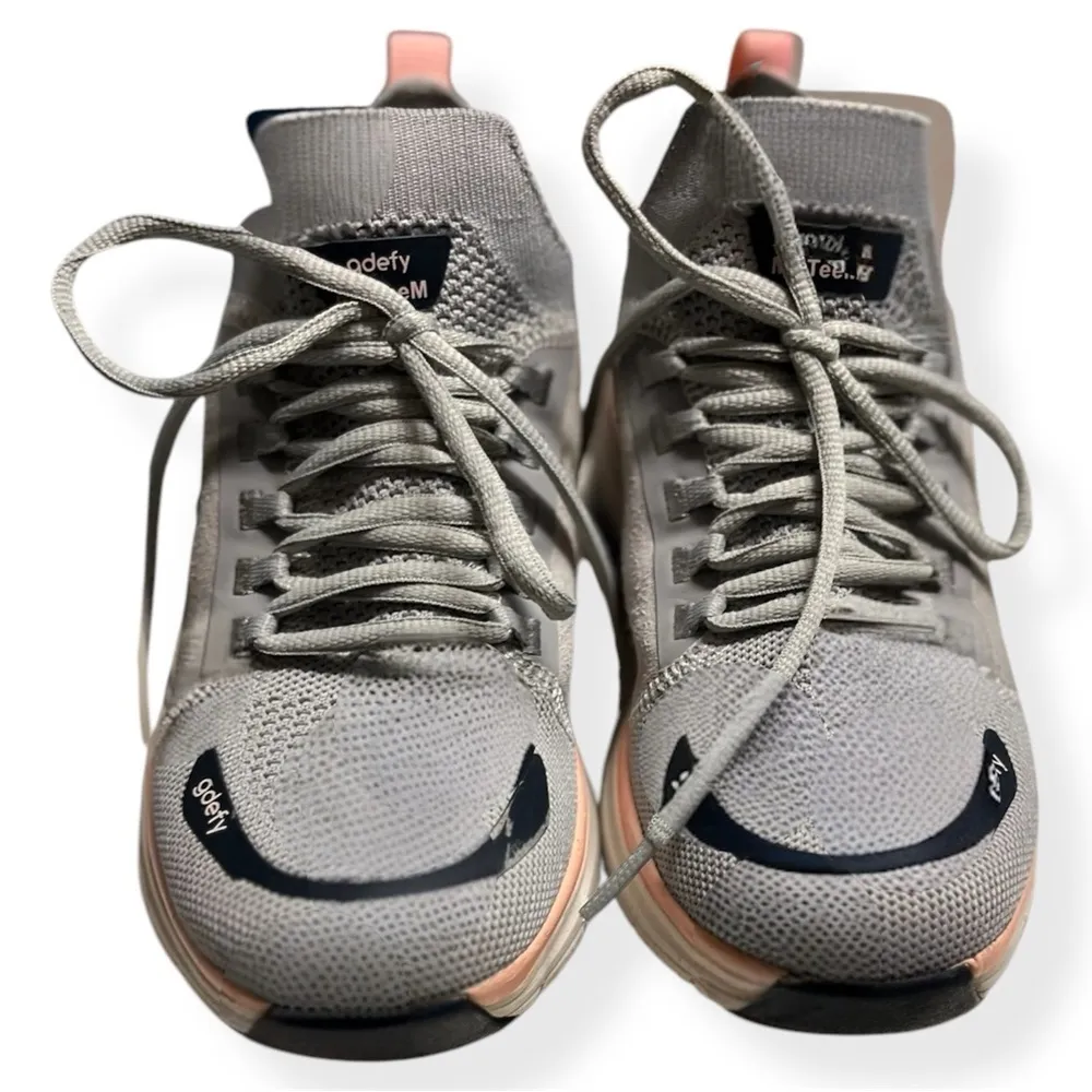 GDefy Mateem Crosstrainer Sneaker Women’s Size 6 Gray Pink Shoes EUC - Image 2