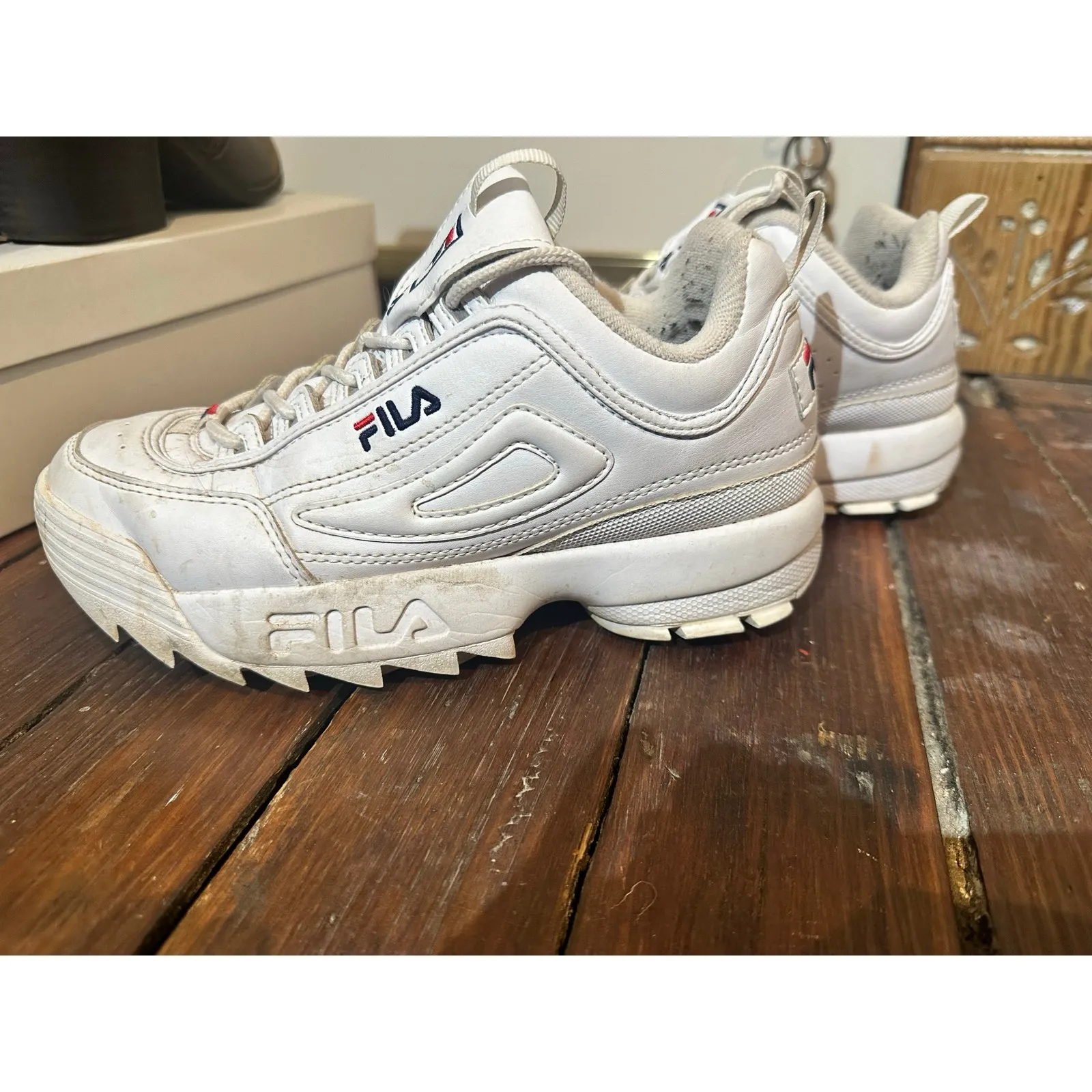 FILA White Red Chunky Dad Disruptor II Patent Leather Sneakers size 5 - Image 3