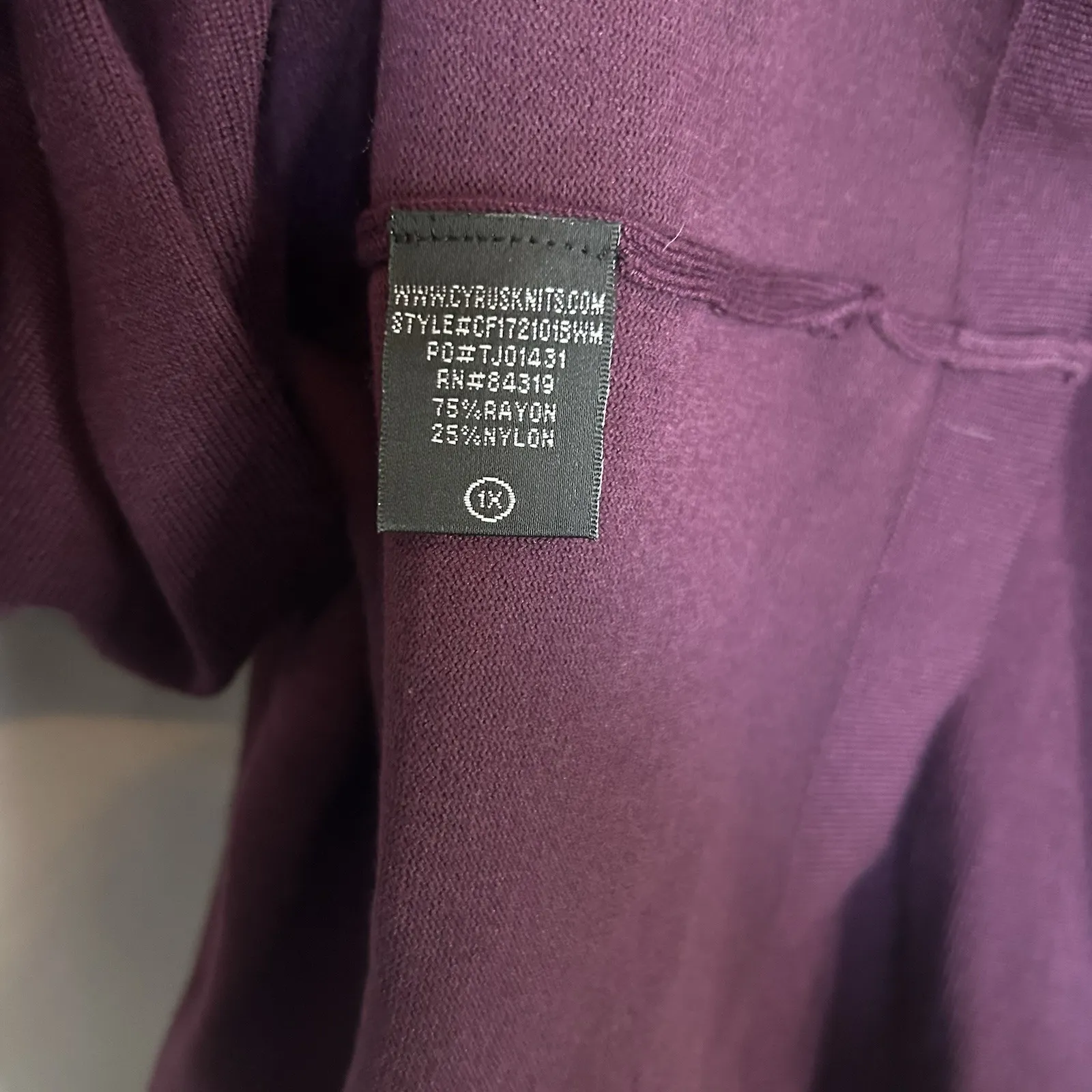 Cyrus Women's 1X Sleeveless Hooded Maroon Wine Long Open Front Cardigan Vest NWT - Image 8