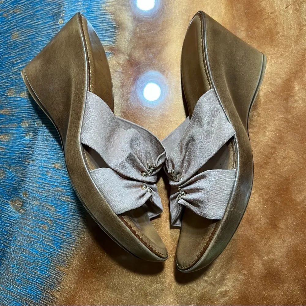 Italian Shoemakers Wedge Sandals pink organza and gold beads size 6.5 - Image 2