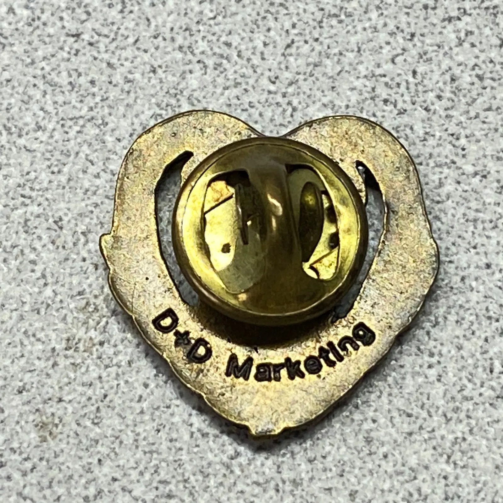 Vintage D&D Marketing Guardian Angel Heart Lapel Pin Religious Protection Brooch Gold - Image 2