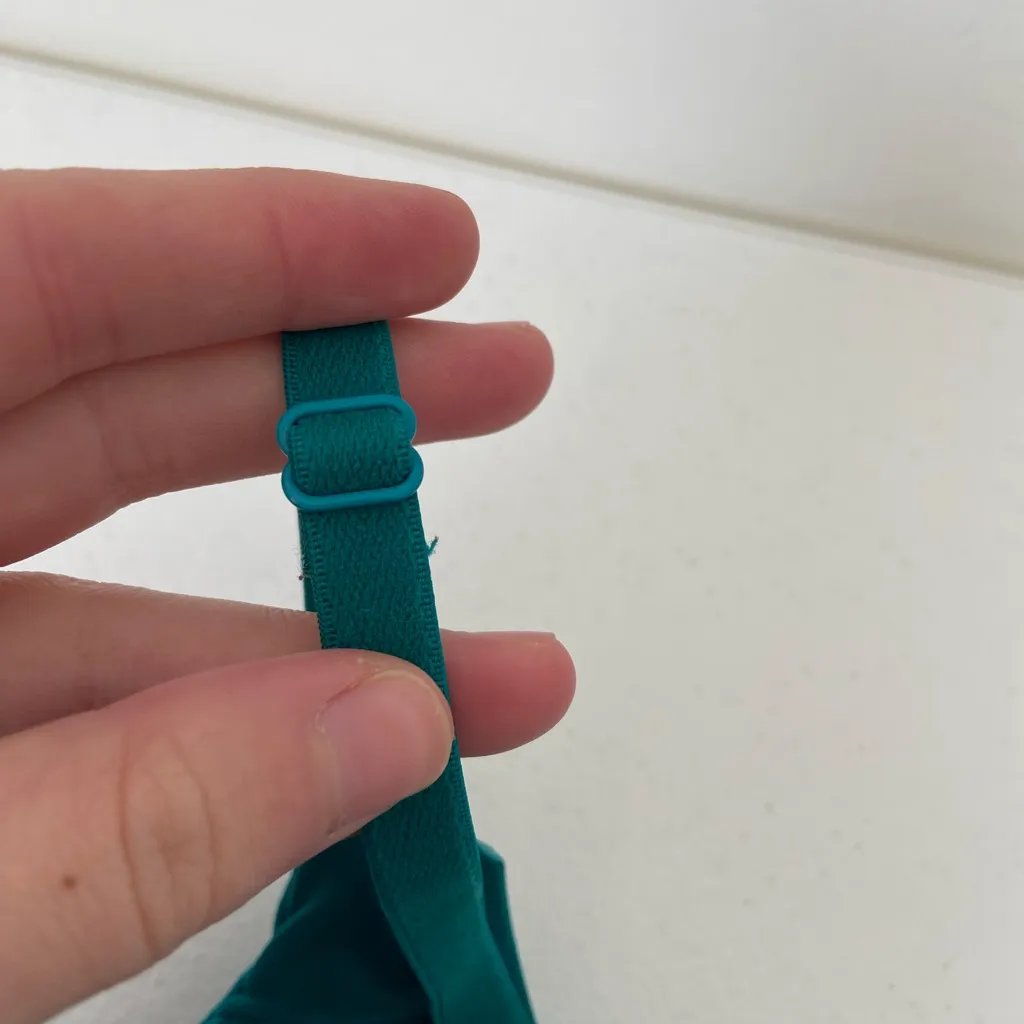 EUC‎ Fabletics women’s teal lattice cross strap nonpadded sports bra XXS - Image 5