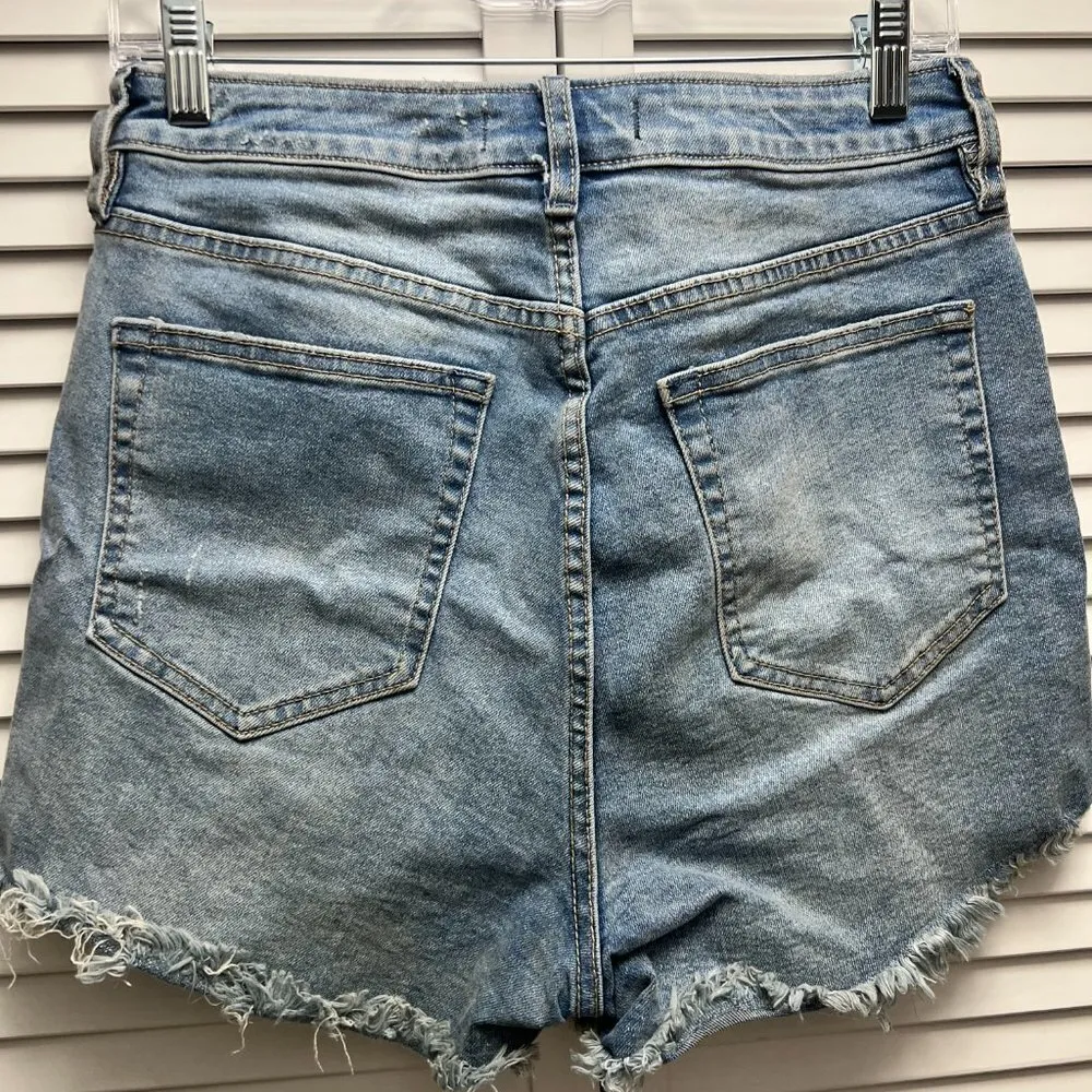WE THE FREE CRVY Denim Shorts with Raw Hem Size 29 - Image 6