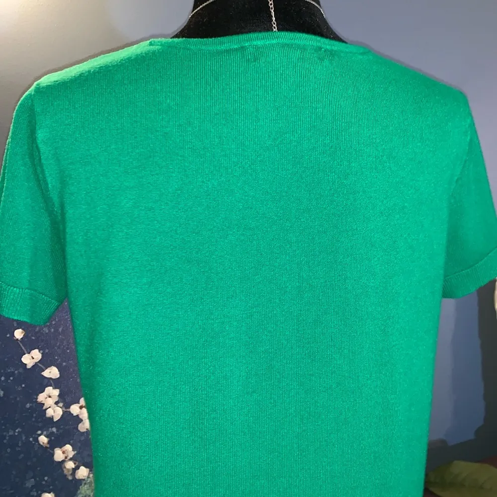 Vintage  Size M Emerald Green Scooped Neck Short Sleeve Sweater - Image 7
