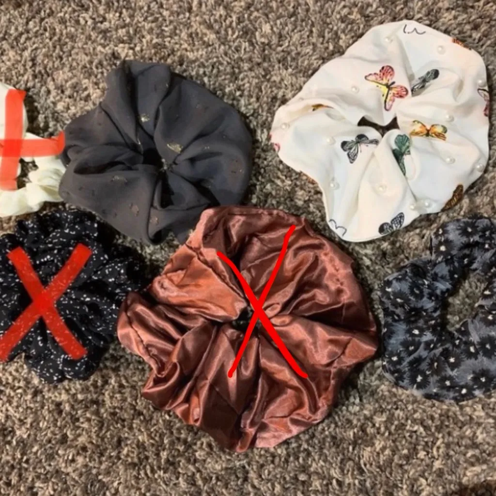 Butterfly pearl hair scrunchie - Image 3