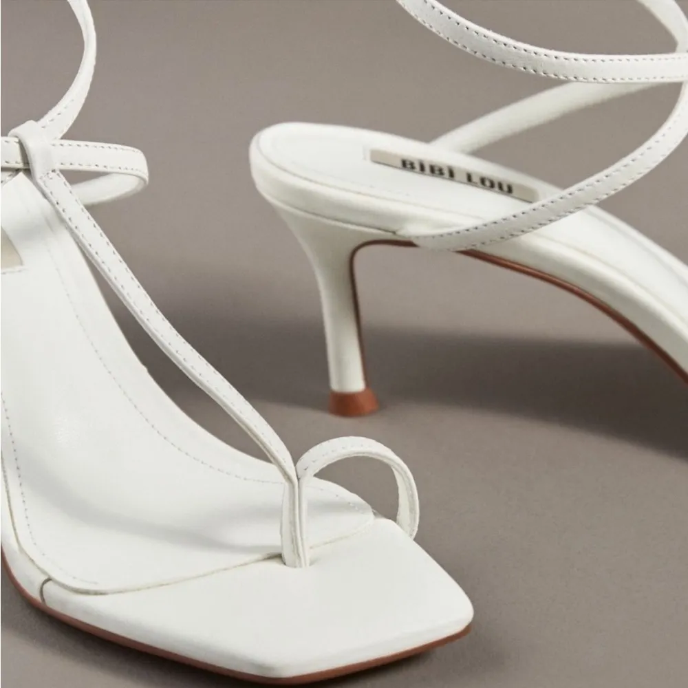 Anthropologie Bibi Lou White Toe Loop Heels 9.5 - Image 3