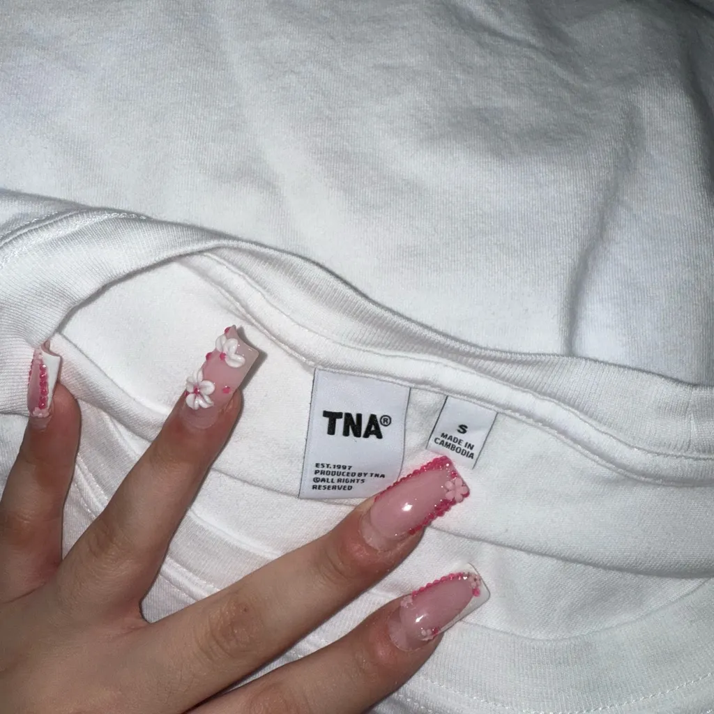 Tna Aritzia Size Small White Heather Cotton Short Sleeve Crew Neck T Shirt NWOT - Image 2