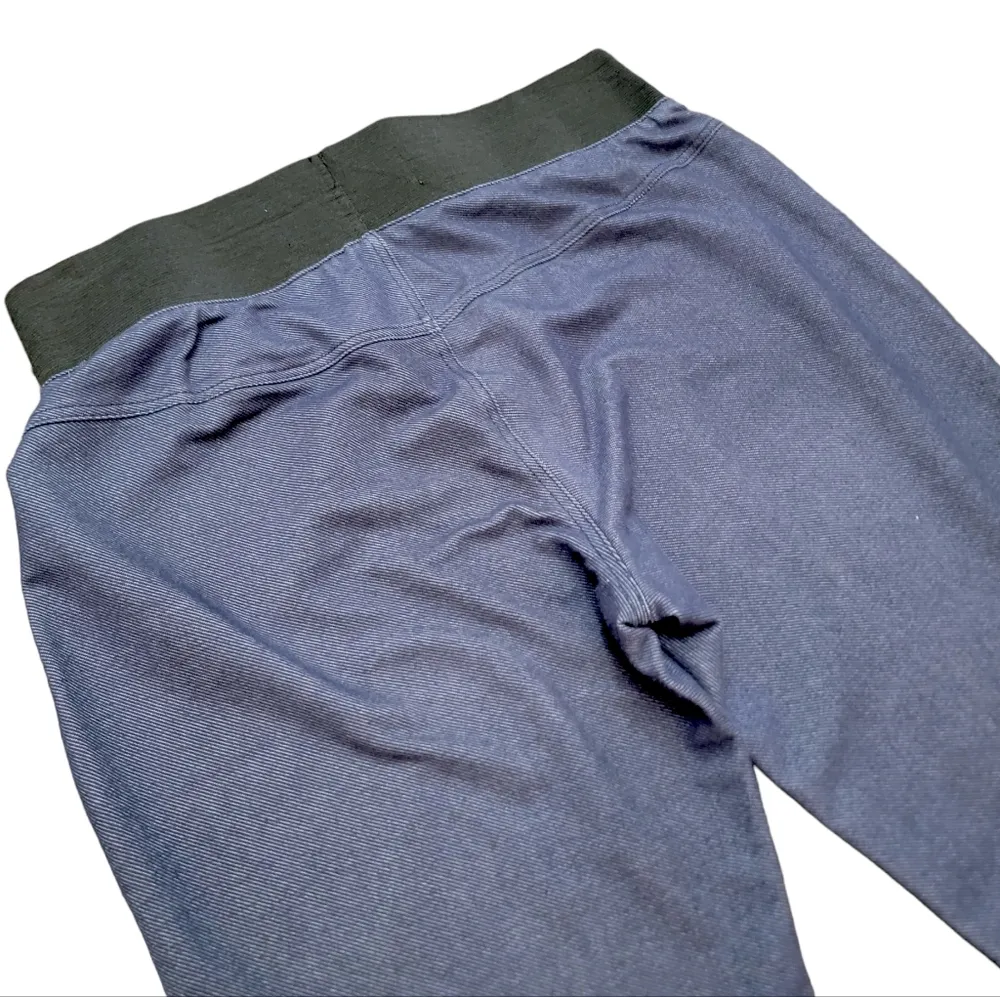 Badgley Mischka American Glamour Faux Denim Blue Leggings Size Medium - Image 4