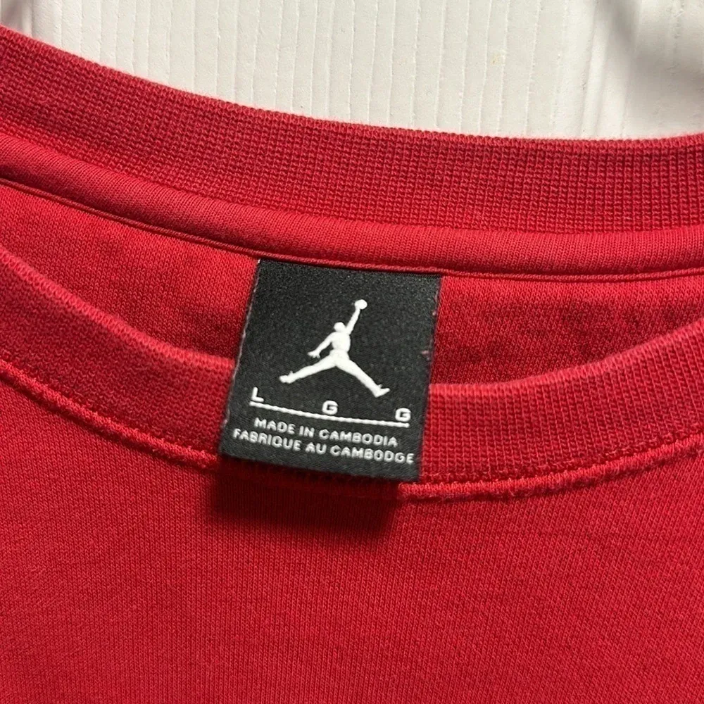 Jordan  red crewneck pullover - Image 4