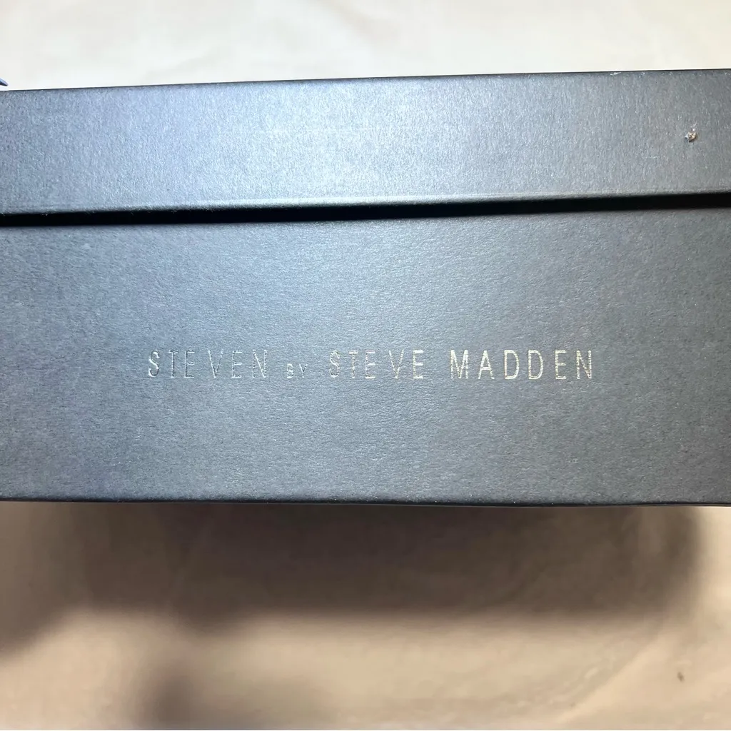 Steve by Steve madden Black Suede shooter kiltie booties - NIB - Image 10