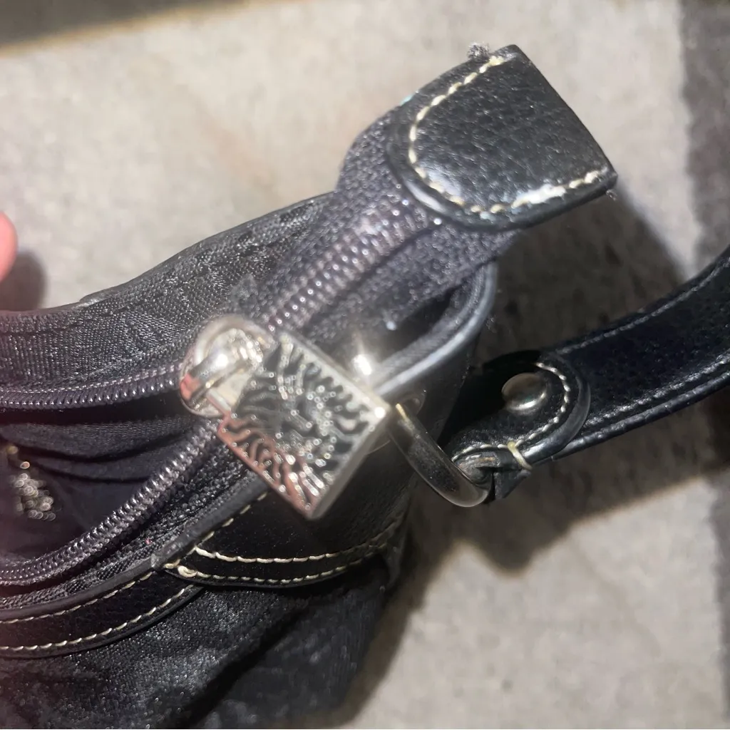 Anne Klein Black Lion Shoulder bag - Image 5