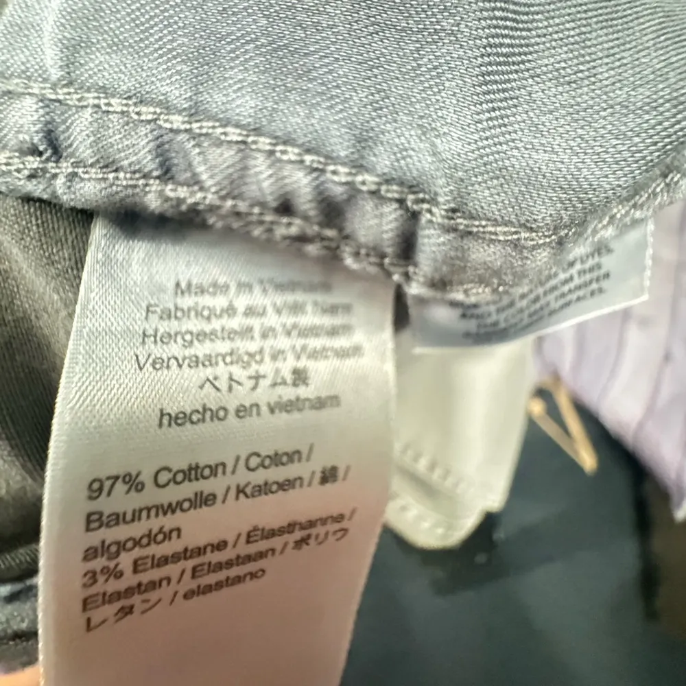 J. Crew Vintage Straight Chino Women’s Khakis size 26T in Light Green - Image 5