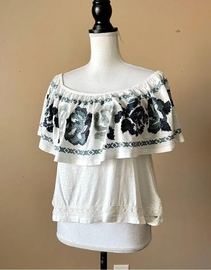 FREE PEOPLE | White Off-Shoulder Embroidery Stitch Floral Peasant Top Sz XS - Image 4