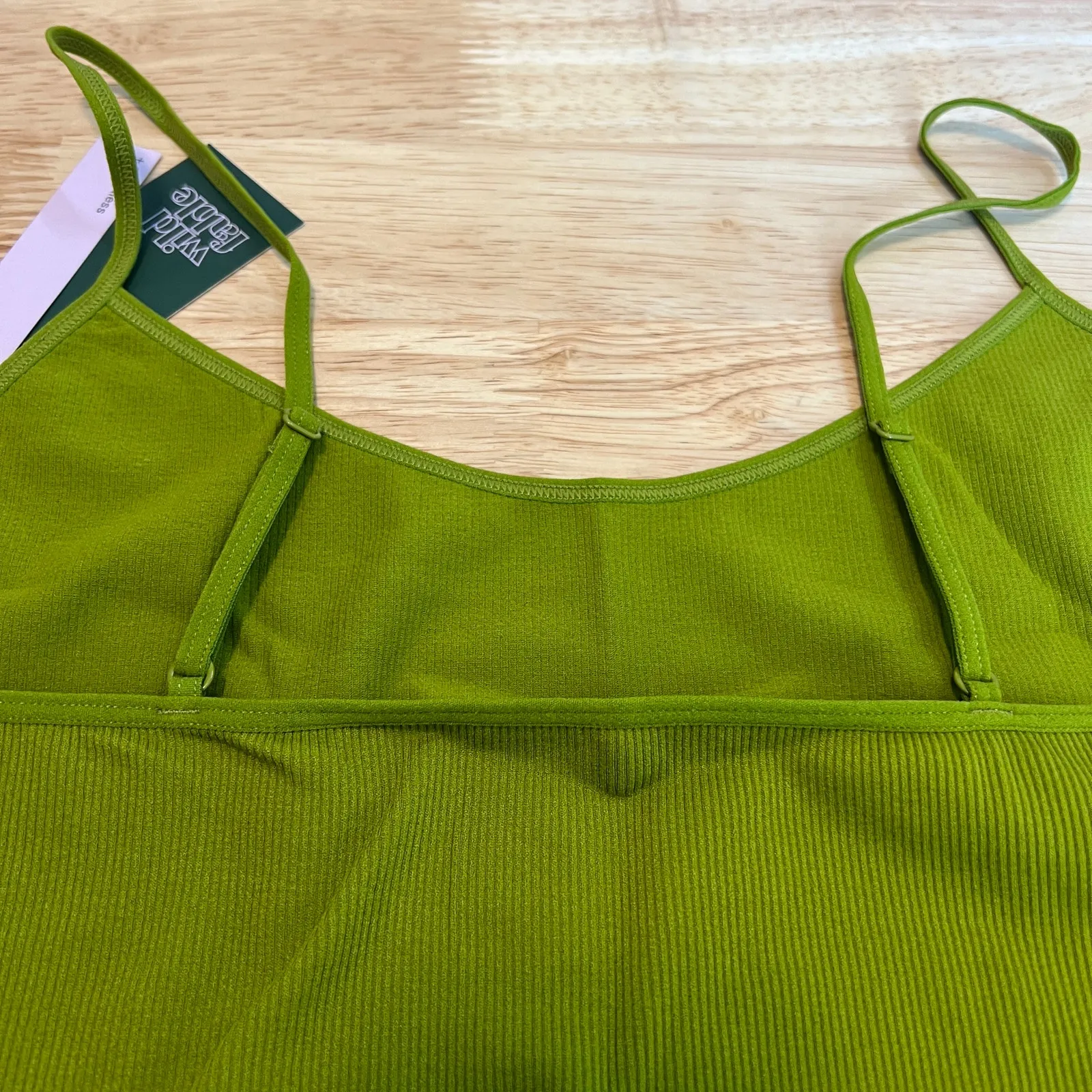 Wild Fable Women's Green Apple Seamless Tiny Tank Top - Size Small - NWT - Image 4