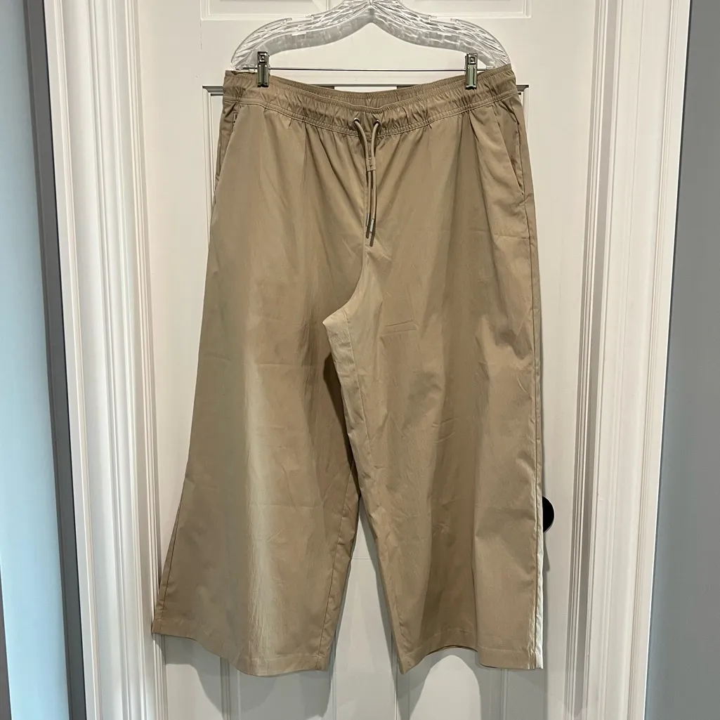 Athleta Midday Mid Rise Crop Poplin Pant Size XL Ecru Khaki Tan Wide Leg - Image 3