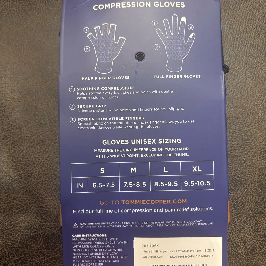 Tommie Copper Small Black Infrared Half Finger Glove + Wrist Sleeve - Image 2