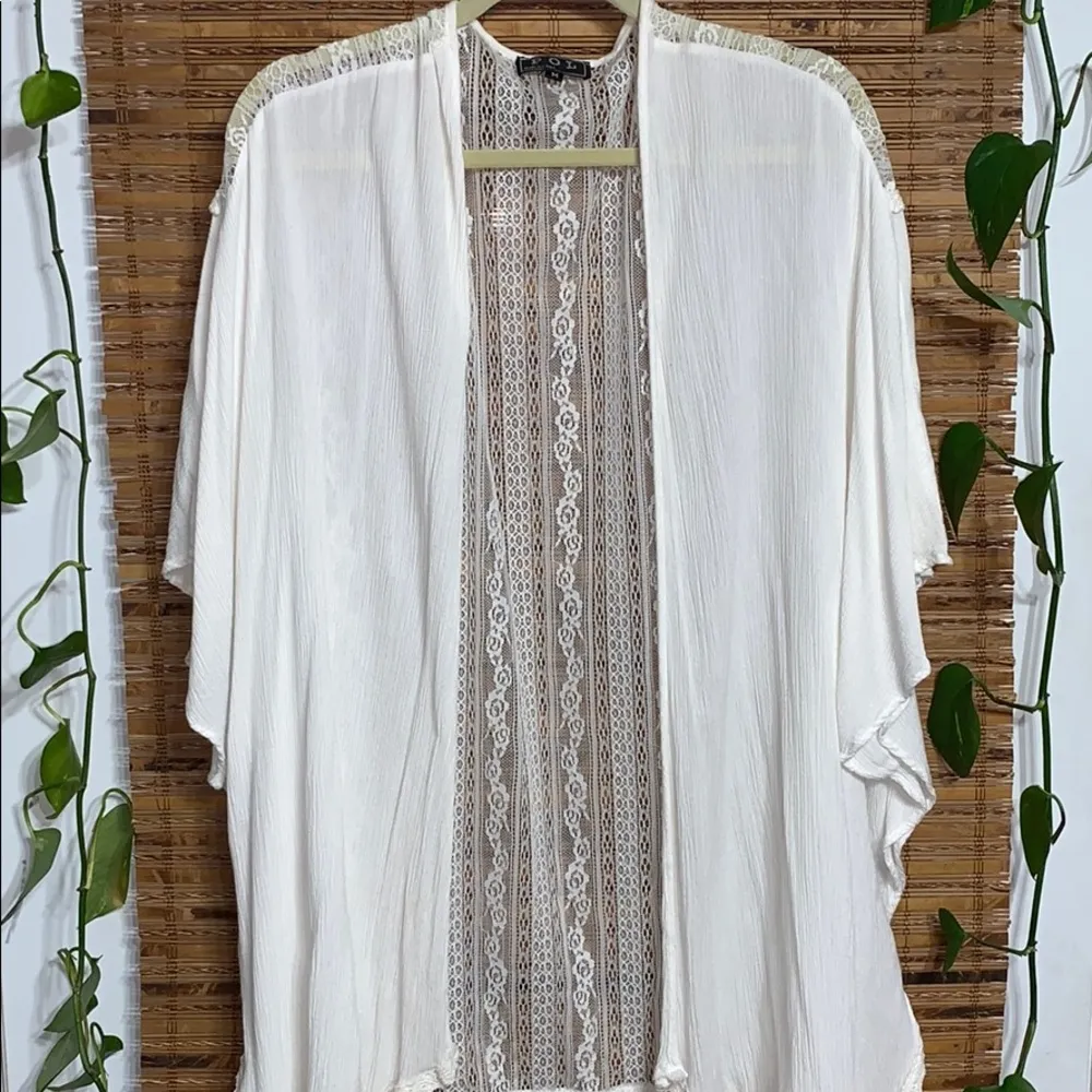 POL Laced  kimono‎ Size M - Image 3