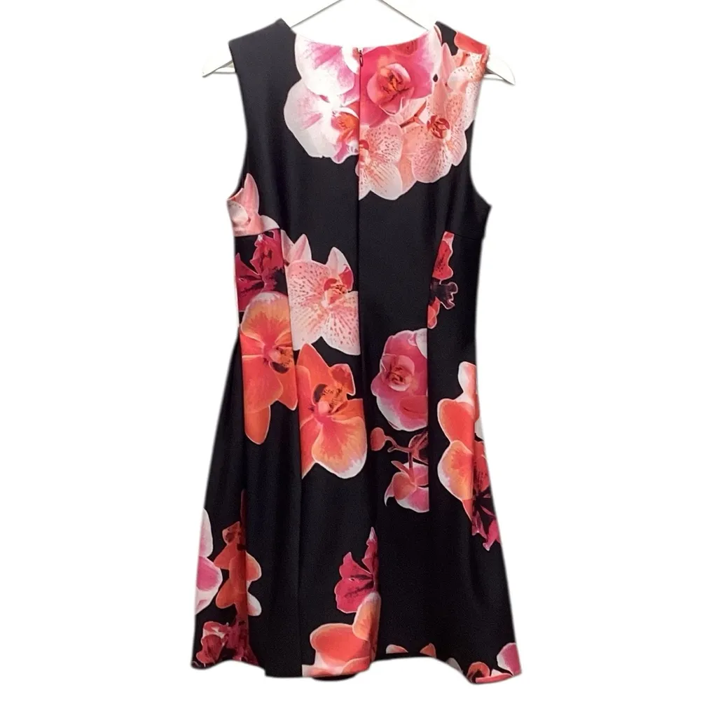 Calvin Klein Fit-n-Flare Scuba dress. Size 4 petite - Image 6