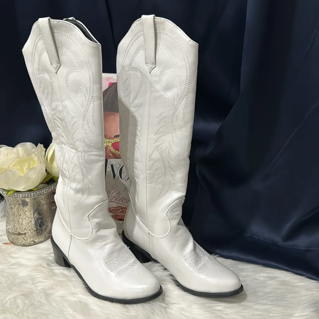 🤍Women Embroidery Design Chunky Heeled Western Boots, Fashion Boots - Image 3